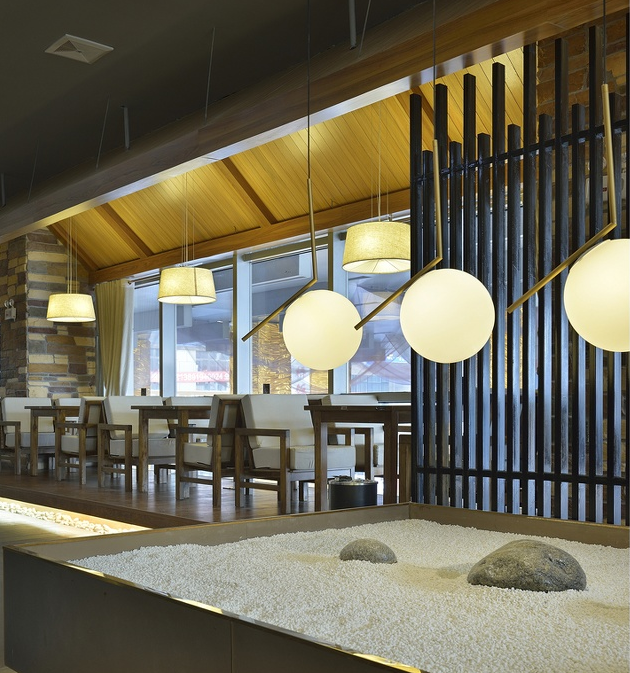 ��ɫ�͏d�b���OӋʩ��